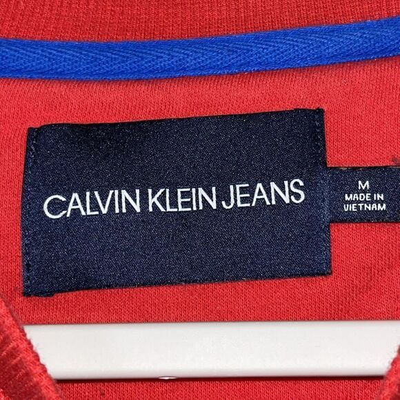 Calvin Klein Jeans Sweatshirt‎ Wmn’s Sz M Bright Red Brand Graphic Casual - Picture 4 of 9